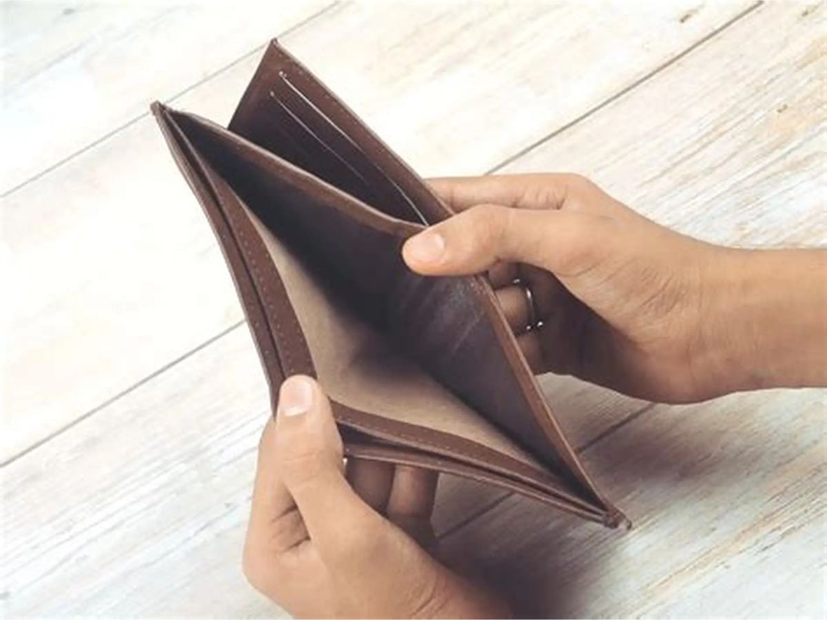 how to open a franchise with no money